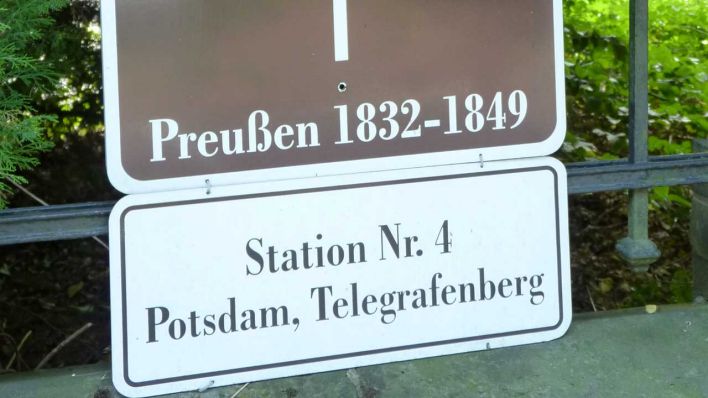 1832 erhielt der Berg den Namen Telegrafenberg. Auf ihm wurde ein Signalmast der Telegrafenverbindung Berlin-Koblenz errichtet. (Foto: rbb Inforadio/Thomas Prinzler)