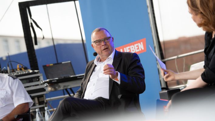 Brandenburgs Innenminister Michael Stübgen (CDU) beim "Forum" auf dem Brandenburgtag