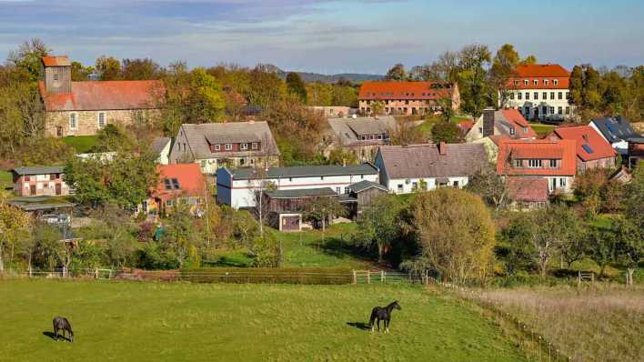 Blick über das Dorf, einen Ortsteil der Gemeinde Gerswalde im Landkreis Uckermark im Norden von Brandenburg. «Oh wie schön ist Brandenburg!