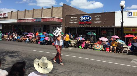 Charro Days Parade Brownsville, No wall, no raids, Quelle: Andreas Horchler