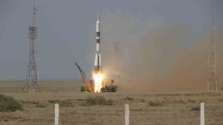 Bilder kurz vor und nach dem Start in Baikonur