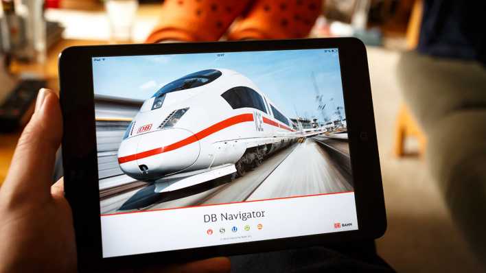 Reiseplanung und Fahrkartenkauf mit der DB-Navigator App auf dem iPad