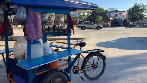 Lastenfahrrad in Tulum (Bild: rbb/Jörg Poppendieck)