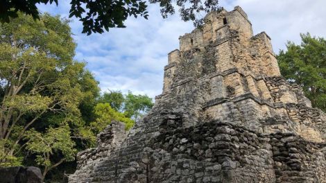 Mayatempel in der Nähe von Tulum (Bild: rbb/Jörg Poppendieck)