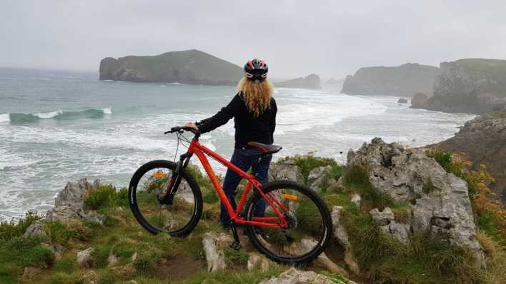 Blick auf die Küste von Asturien (Foto: rbb/Tina Witte)