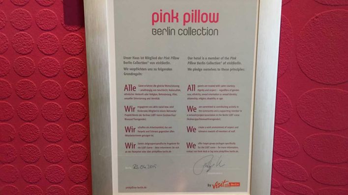 Aushang Hotel Pink Pillow (Bild: rbb/Annette Miersch)