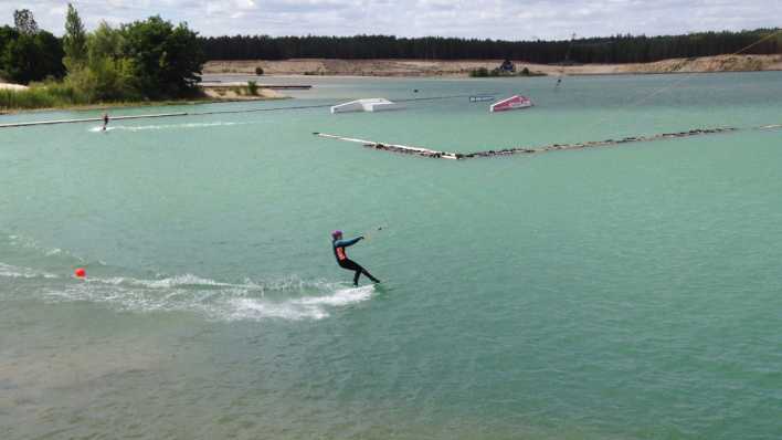 Wasserkskifahren in Zossen. (Bild: rbb/ Annette Miersch)