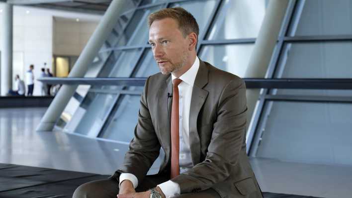 FDP-Chef Christian Lindner im Bundestag (Bild: imago images/Metodi Popow)