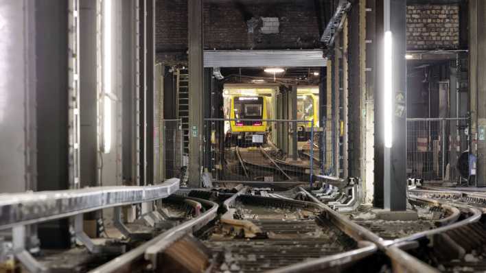 Umbaumaßnahmen bei der U-Bahn. Umbaumaßnahmen bei der U-Bahn.