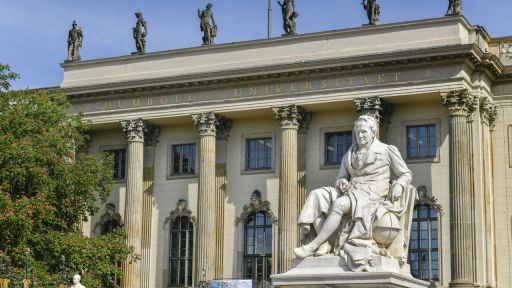 Statue, Alexander von Humboldt, Hauptgebäude, Humboldtuniversität