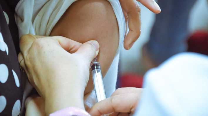 Wann Gibt Es Einen Impfstoff Gegen Das Coronavirus Inforadio
