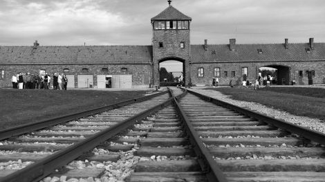 Eingangstor zur Gedenkstätte des ehemaligen KZ Auschwitz© imago/Ulli Winkler