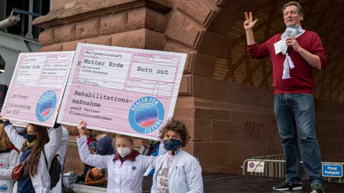 Fridays for Future Kundgebung Dr. Eckart von Hirschhausen, Mainz, 25.09.2020 Fridays for Future Kundgebung Dr. Eckart von Hirschhausen, Mainz, 25.09.2020