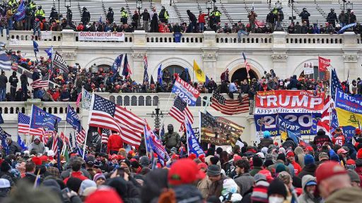 Tausende Trump-Anhänger protestieren vor dem Kapitol in Washington
