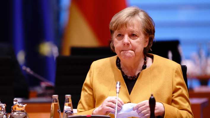 Bundeskanzlerin Angela Merkel beisst sich auf die Lippen. (Bild: picture alliance/dpa/dpa-Pool | Kay Nietfeld)