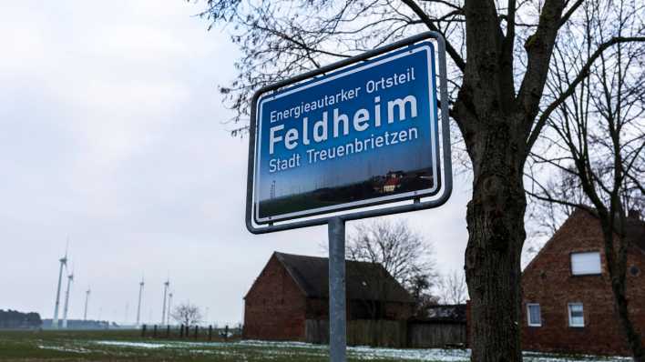 Ortsschild von Feldheim