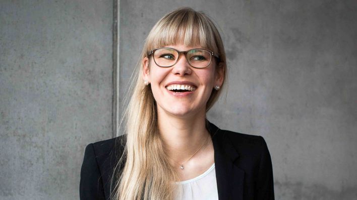 Die Psychologin Eva Asselmann. (Bild: Jens Gyarmat)