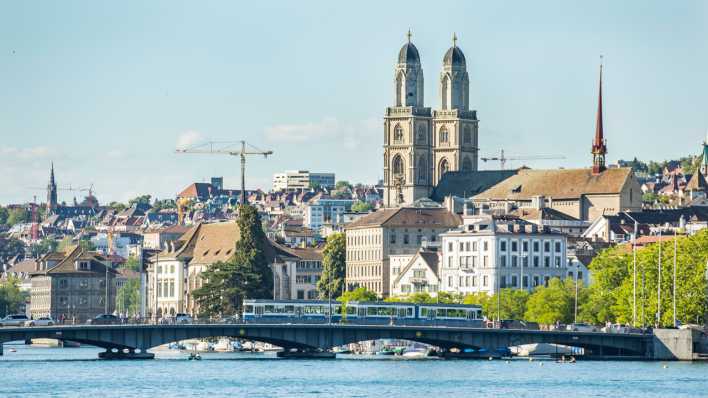 Das Grossmünster ist die Kirche der Zürcher Reformation und das Wahrzeichen der grössten Stadt der Schweiz.