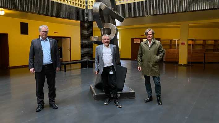 Beim 12. LNDW-Podcast treffen sich Prof. Dr. Ulrich Panne (li.), Moderator Thomas Prinzler und Prof. Dr. Jürgen Schulz