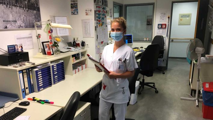 Sharleen Fechner ist gerne auf der Kardiologie im Krankenhaus Köpenick (Bild: rbb/Thomas Rautenberg)