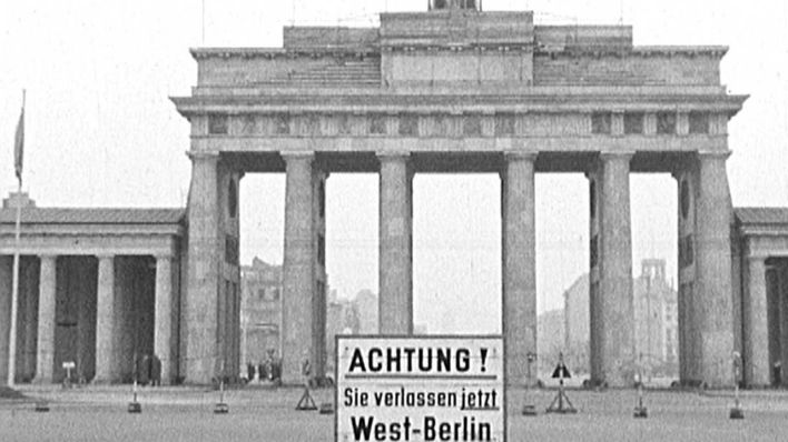 Sektorengrenze am Brandenburger Tor (Bild: rbb Presse & Information)