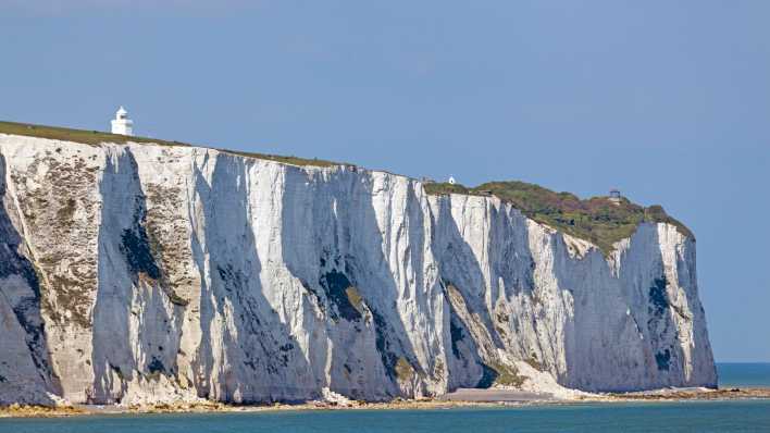 Blick auf die weißen Klippen von Dover (Foto: imago images / Shotshop)