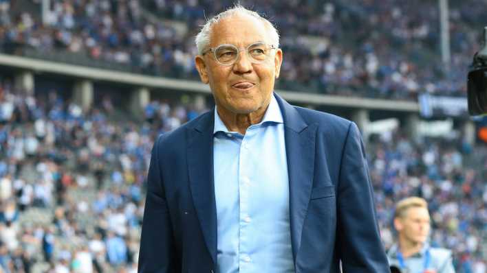 Hertha-Trainer Felix Magath beim Relegationsspiel gegen den Hamburger SV am19.05.2022