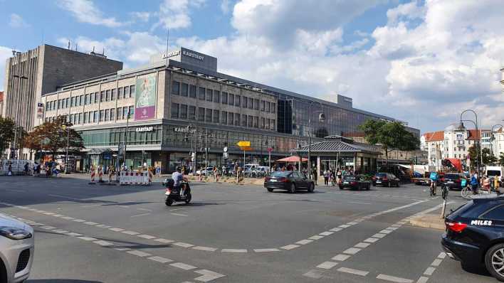 Fassade von Karstadt (Bild: rbb/Oda Tischewski)