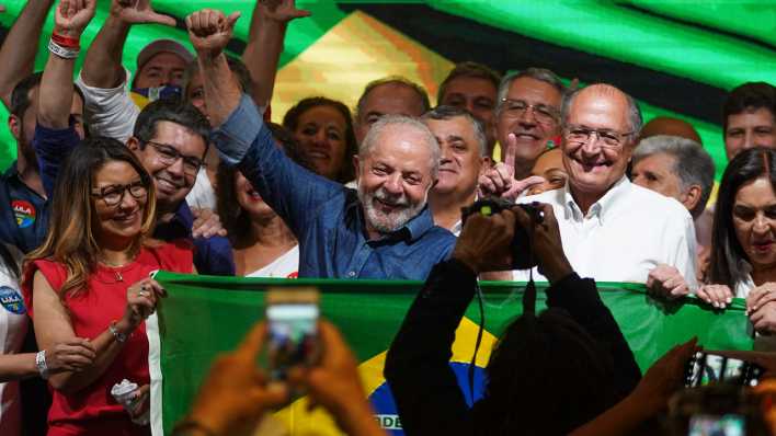 São Paulo: Brasiliens Präsidentschaftskandidat Luiz Inacio Lula da Silva nach der Wahl