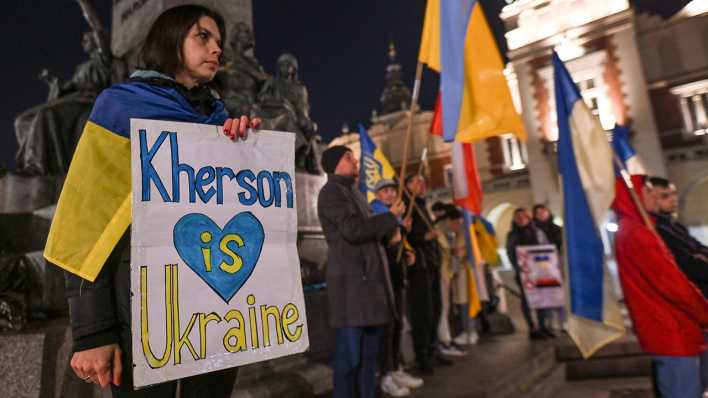 Protest zur Unterstützung der Ukraine in Krakau