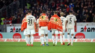 Enttäuschte Union-Spieler nach der Niederlage in Freiburg