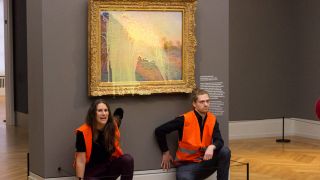 Klimaprotest der "Letzten Generation". Auf Gemälde "Heuschober" von Monet wurde Kartoffelbrei verteilt.