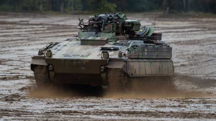 : Ein Schützenpanzer der Bundeswehr vom Typ Marder