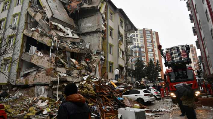 Zerstörte Häuser nach dem schweren Erdbeben in der Türkei.