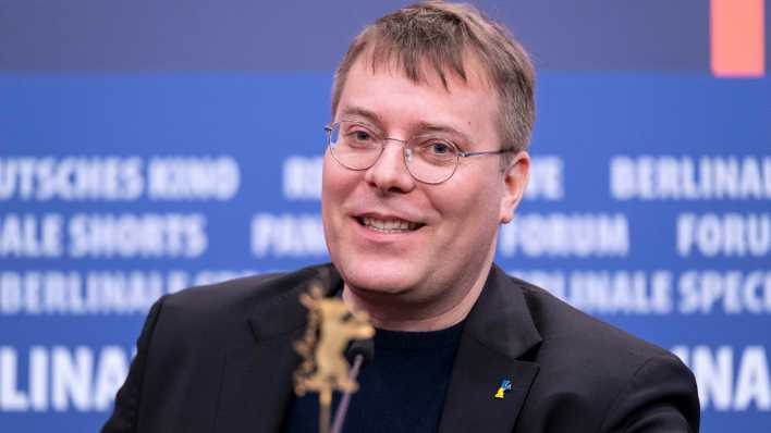 Christoph Hochhäusler bei der Pressekonferenz zum Kinofilm 'Bis ans Ende der Nacht' auf der Berlinale 2023