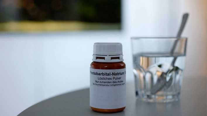 Das Schlafmittel Pentobarbital wird zuhause von Sterbewilligen eingenommen.
