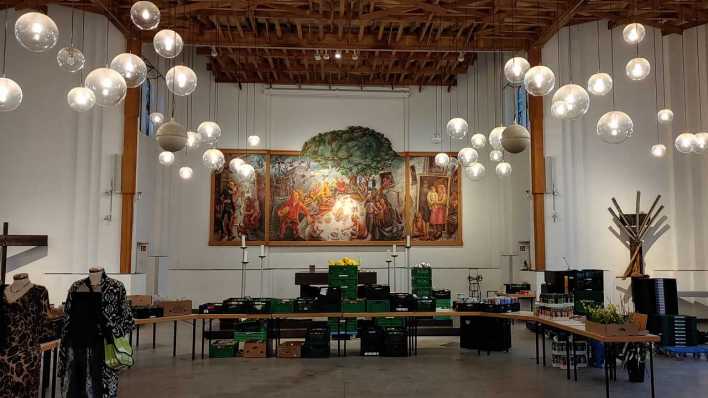 Ausgabestelle der Berliner Tafel in der Fuldastrasse (Bild: rbb/Anja Dobrodinsky)