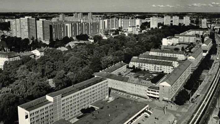 Ausstellung über den Wohnkomplex Halbe Stadt in Frankfurt (Oder ...
