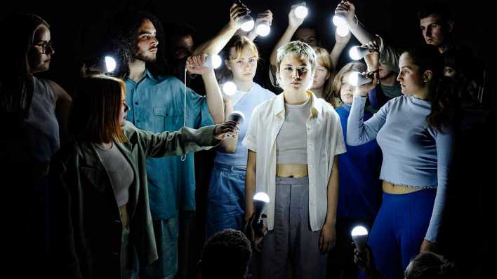 "stolpern. Ein theaterpädagisches Projekt"_Premiere am Piccolo Kinder- und Jugendtheater, Cottbus am 10. Juni 2022_foto: Gianmarco Bresadola