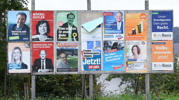 Symbolbild: Wahlplakate zur Bundestagswahl