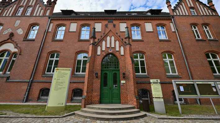 Eines von mehreren Gebäuden vom Landratsamtes des brandenburgischen Landkreises Oder-Spree.