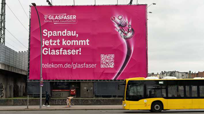 Werbung der Telekom - Spandau, jetzt kommt Glasfaser