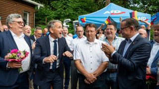 Die AfD feiert den Wahlsieg von Robert Sesselmann in Sonneberg