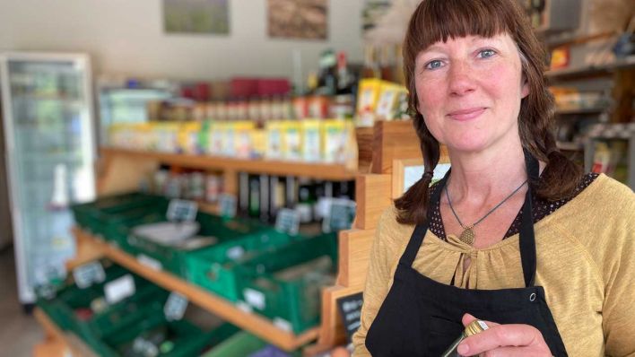 Heidi Leppin, Leiterin des Dorfladens (Bild: rbb/Franziska Ritter)