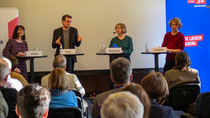 Friederike Rohde, Florian Koch, Lena Petersen und Niklas Kossow (v.l.n.r.) beim "Forum Wissenswerte" beim CityLAB Berlin