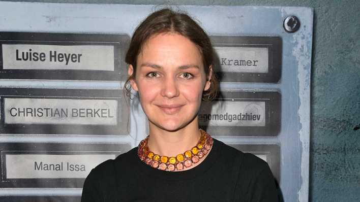 8.8.23: Luise Heyer bei der Premiere des Kinofilms 'Black Box' (Bild: picture alliance / Geisler-Fotopress)