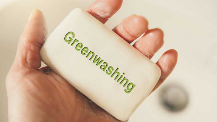 FOTOMONTAGE, Seife mit Aufschrift Greenwashing