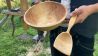 Schüssel und Löffel aus Holz gedrechselt und geschnitzt (Bild: rbb/Franziska Ritter)