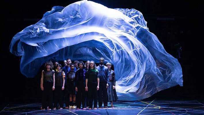 Tanz im August - EXIT ABOVE after the tempest (Bild: Anne Van Aerschot)