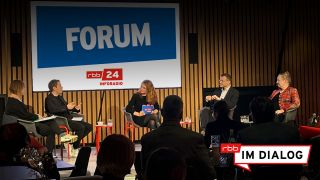 Diskusions-Podium rbb im Dialog